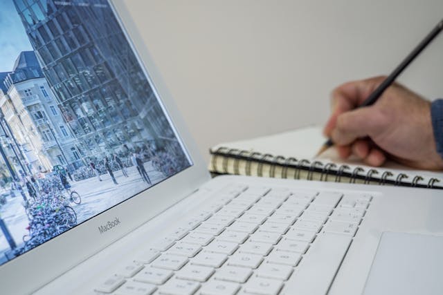 SEO w różnych wyszukiwarkach: Google, Bing, Yahoo i inne